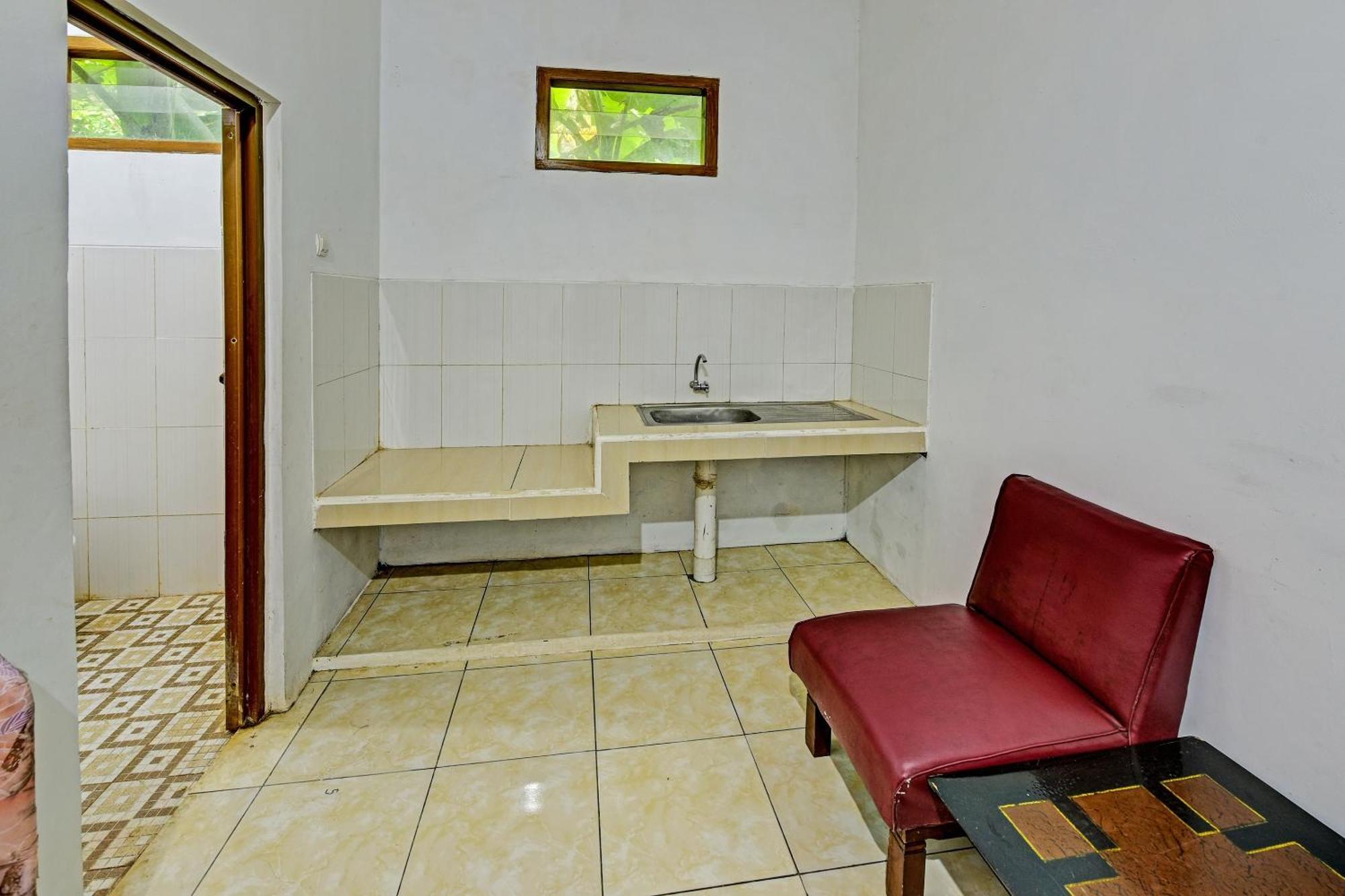 Spot On 91372 Wisma Bulin Purwokerto Exterior foto